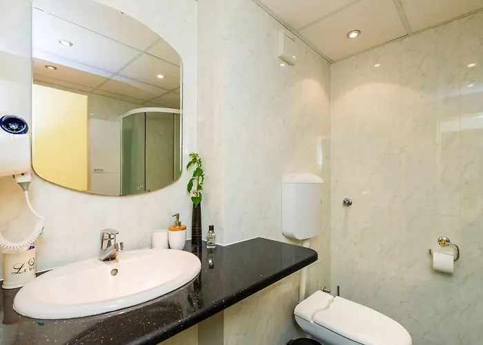 Apartamento Reale - One Bedroom With Balcony And Sea View *